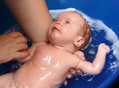 Newborn bath